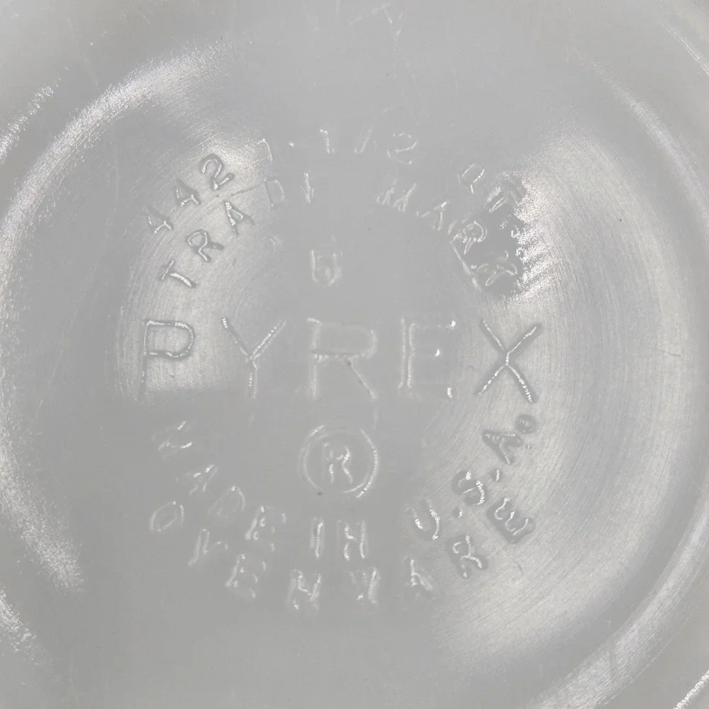 Vintage Pyrex Solid Opal‎ White Mixing Bowl 442 Cinderella 1 1/2 Quart - RARE